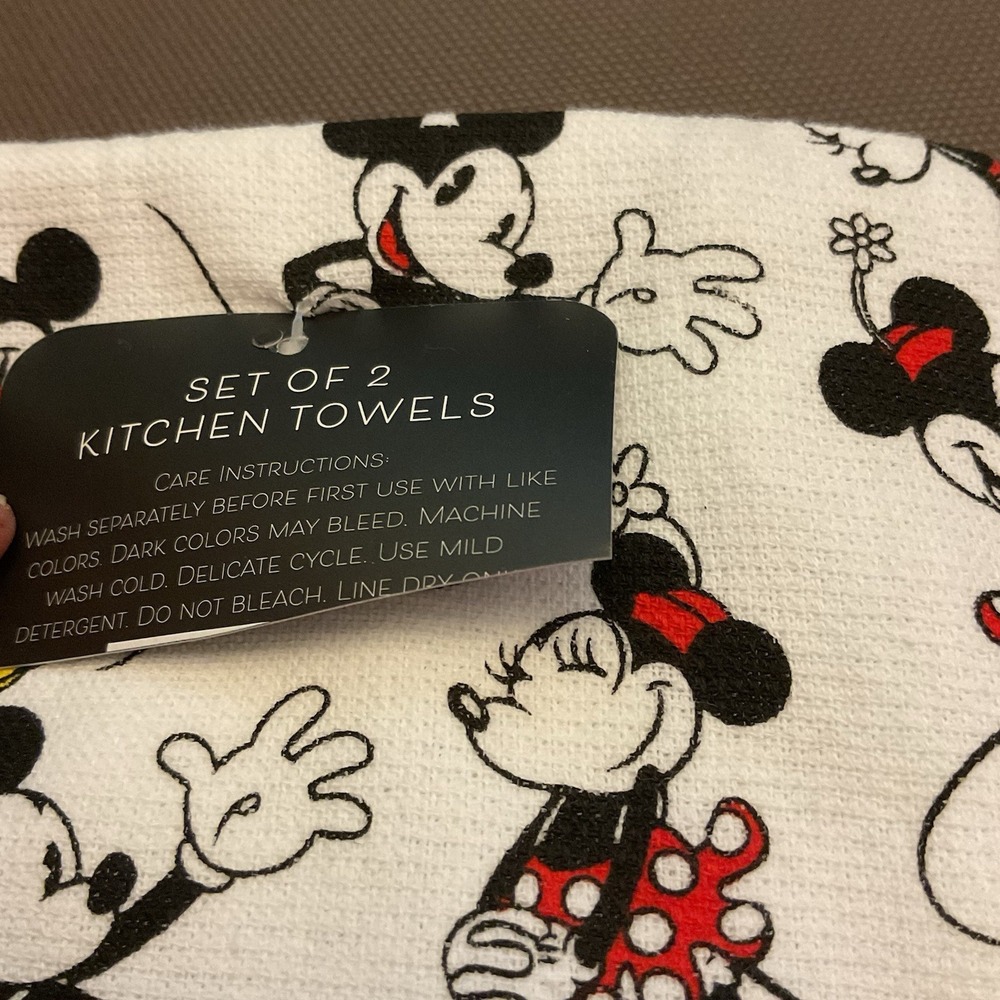 NWT Disney Mickey And Minnie 2-pk Kitchen Towels